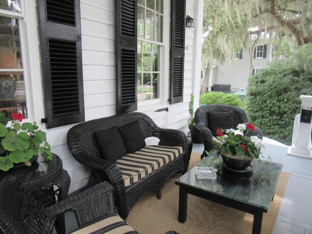 Rhett House Bed & Breakfast Beaufort Exterior photo